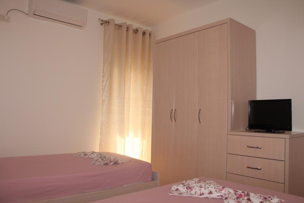 Kristi Apartments Sarande Exterior photo